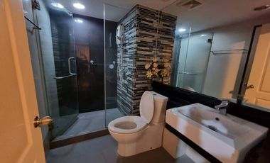 For sale 2 bedrooms condo in Khlong Toei, Bangkok