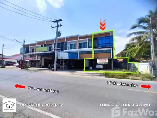 For sale 2 Beds retail Space in Mueang Lamphun, Lamphun