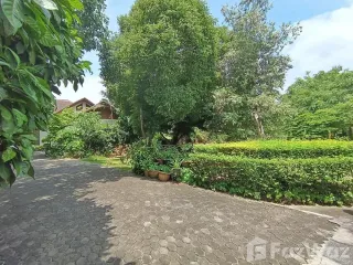 For sale 8 bed house in Bang Nam Priao, Chachoengsao