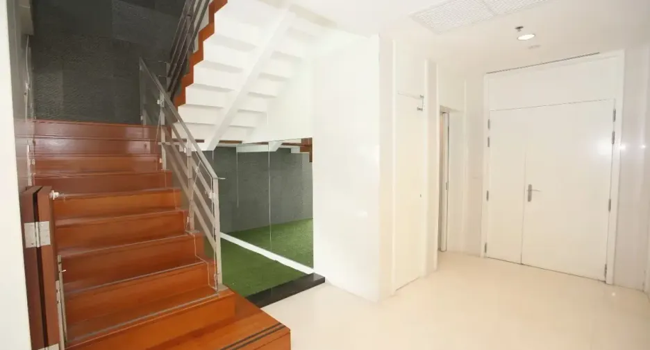 For rent 4 bedrooms condo in Pathum Wan, Bangkok