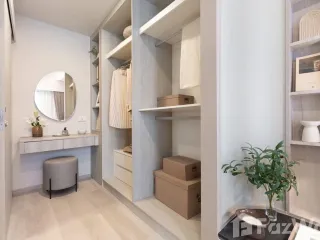 For sale スタジオ condo in Huai Khwang, Bangkok