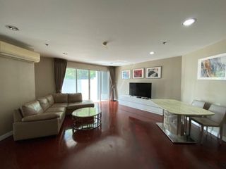For rent 5 Beds condo in Huai Khwang, Bangkok