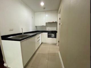 For rent 5 Beds condo in Huai Khwang, Bangkok