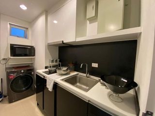 For rent 5 Beds condo in Huai Khwang, Bangkok