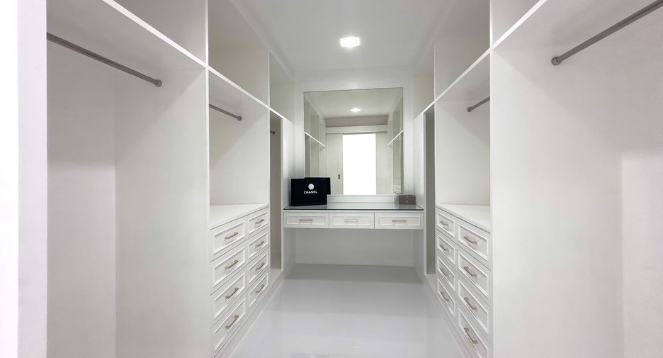 À vendre 6 chambres maison à Sattahip, Chonburi