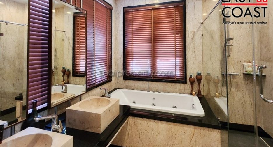Casa en alquiler de 3 habitaciones en Sattahip, Chonburi