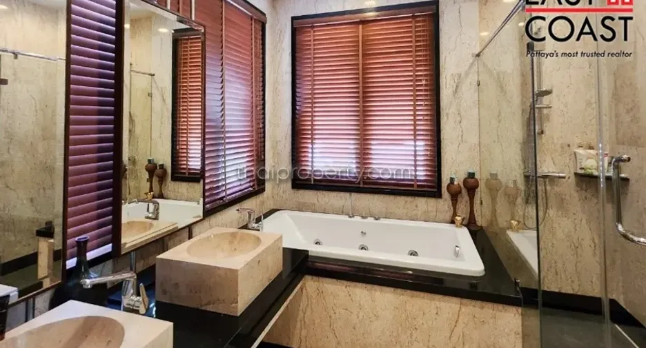 For rent 3 bedrooms house in Na Jomtien, Pattaya