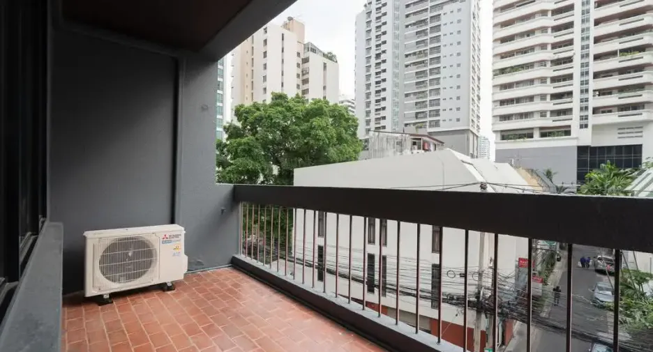 For rent 3 bedrooms condo in Khlong Toei, Bangkok