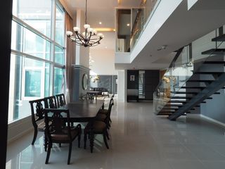 For rent 4 ベッドルーム condo in Watthana, Bangkok