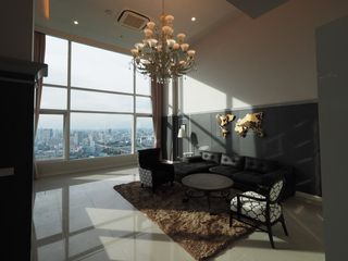 For rent 4 ベッドルーム condo in Watthana, Bangkok
