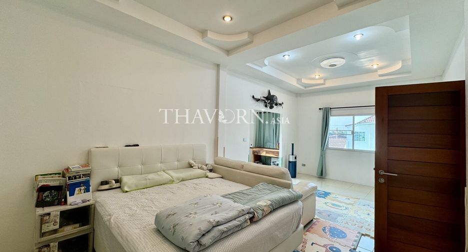 For sale 4 bedrooms house in Bang Lamung, Chonburi
