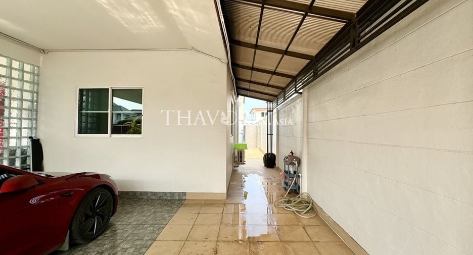 For sale 4 bedrooms house in Bang Lamung, Chonburi