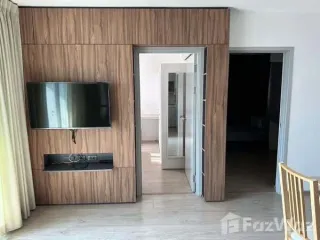 For sale 2 bed condo in Thon Buri, Bangkok
