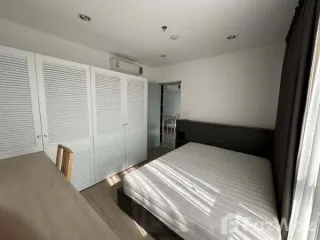 For sale 2 bed condo in Thon Buri, Bangkok