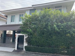 For sale 3 Beds house in Phra Khanong, Bangkok