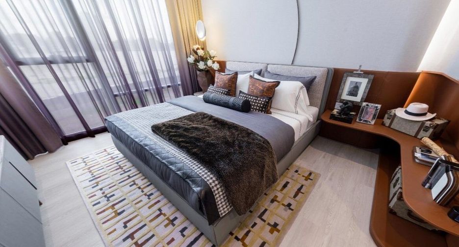 For sale 2 bed condo in Dusit, Bangkok