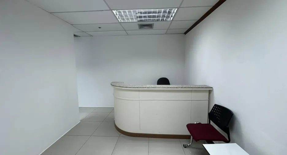 Büro zur Miete in Huai Khwang, Bangkok