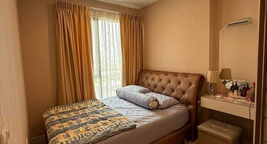 For sale 1 bed condo in Watthana, Bangkok