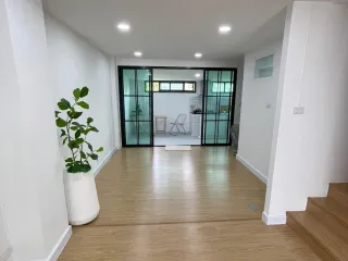 For sale 4 bed townhouse in Mueang Nonthaburi, Nonthaburi