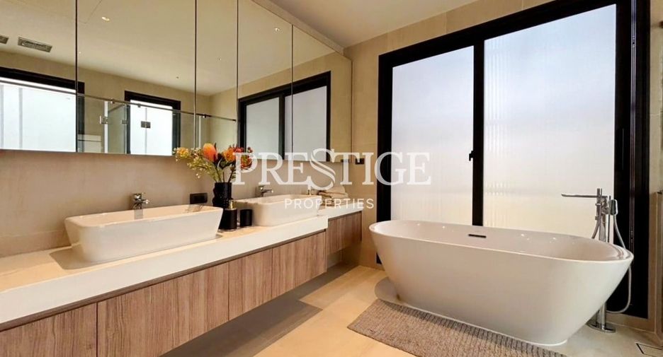 For sale 4 bedrooms house in Bang Lamung, Chonburi