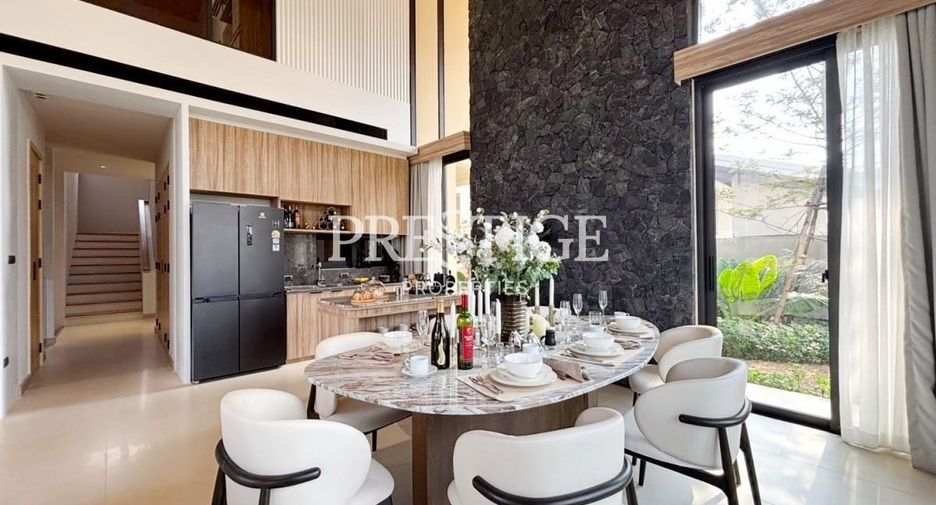 For sale 4 bedrooms house in Bang Lamung, Chonburi