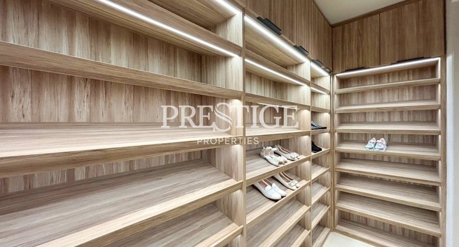 For sale 4 bedrooms house in Bang Lamung, Chonburi