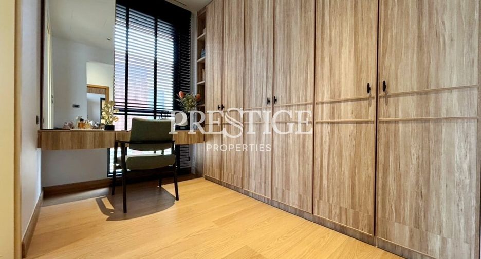 For sale 4 bedrooms house in Bang Lamung, Chonburi