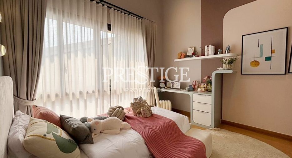 For sale 4 bedrooms house in Bang Lamung, Chonburi
