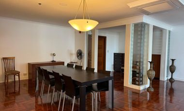 For sale 3 bed condo in Watthana, Bangkok