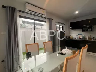 Casa adosada en venta de 3 habitaciones en Bang Lamung, Chonburi