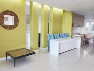 For rent 3 Beds villa in Saphan Sung, Bangkok