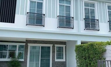 For rent 3 bed townhouse in Prawet, Bangkok