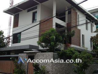 For rent そして for sale 6 Beds house in Sathon, Bangkok