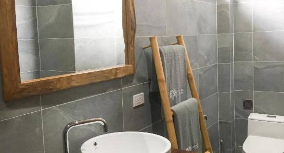 For sale 5 bedrooms hotel in Ko Pha-ngan, Surat Thani