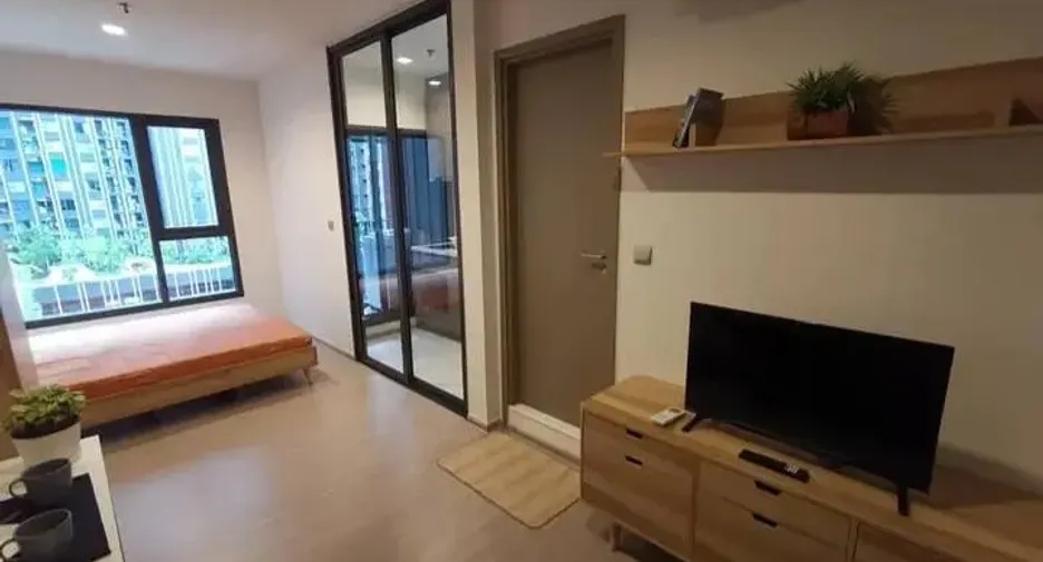 For rent 1 bed condo in Huai Khwang, Bangkok