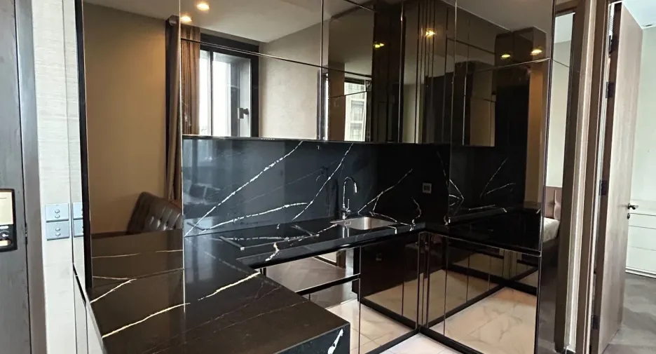 For rent 1 bed condo in Khlong Toei, Bangkok