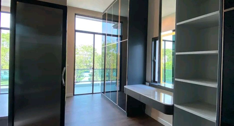 For sale 4 bed house in Pak Kret, Nonthaburi