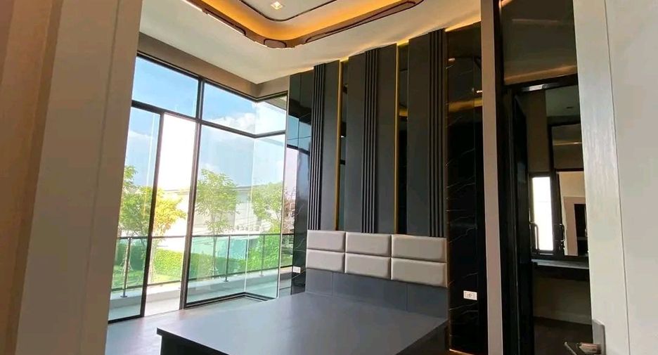 For sale 4 bed house in Pak Kret, Nonthaburi