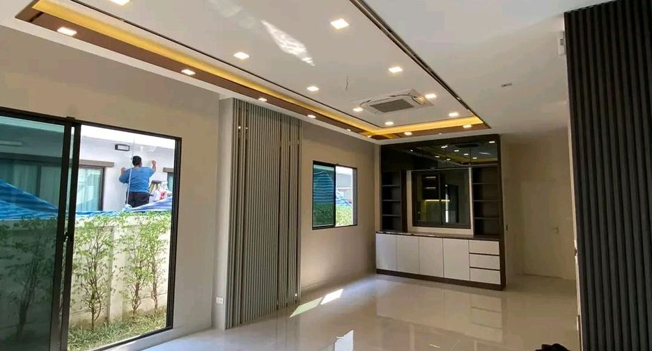 For sale 4 bed house in Pak Kret, Nonthaburi