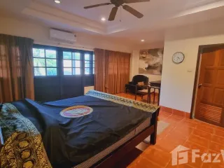For rent 4 bed townhouse in Hua Hin, Prachuap Khiri Khan