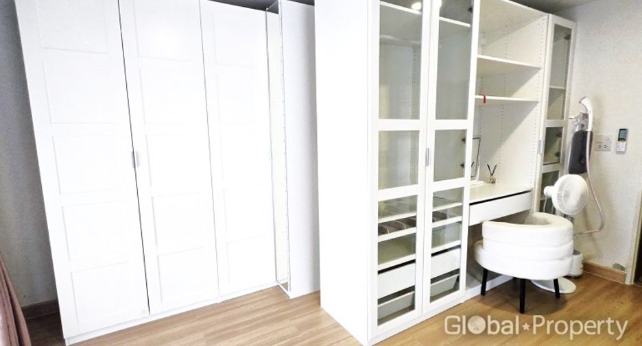 For sale 3 bedrooms house in Si Racha, Chonburi