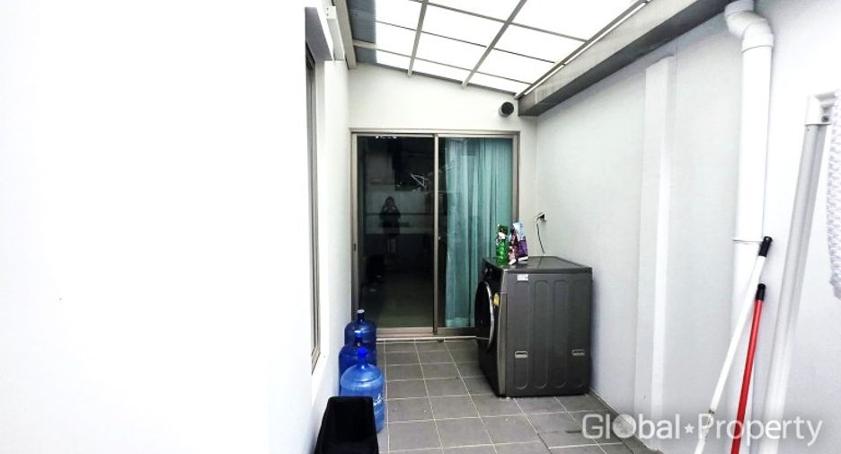 For sale 3 bedrooms house in Si Racha, Chonburi