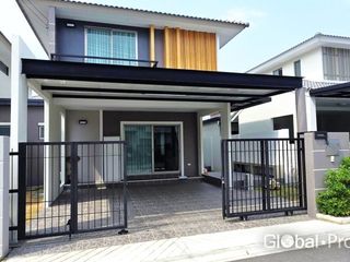For sale 3 bedrooms house in Si Racha, Chonburi