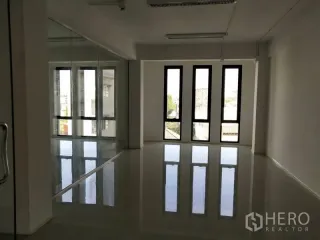 For rent office in Bang Na, Bangkok