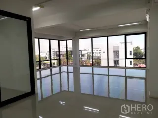 For rent office in Bang Na, Bangkok
