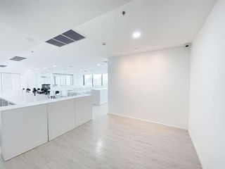 For rent 1 bed office in Huai Khwang, Bangkok