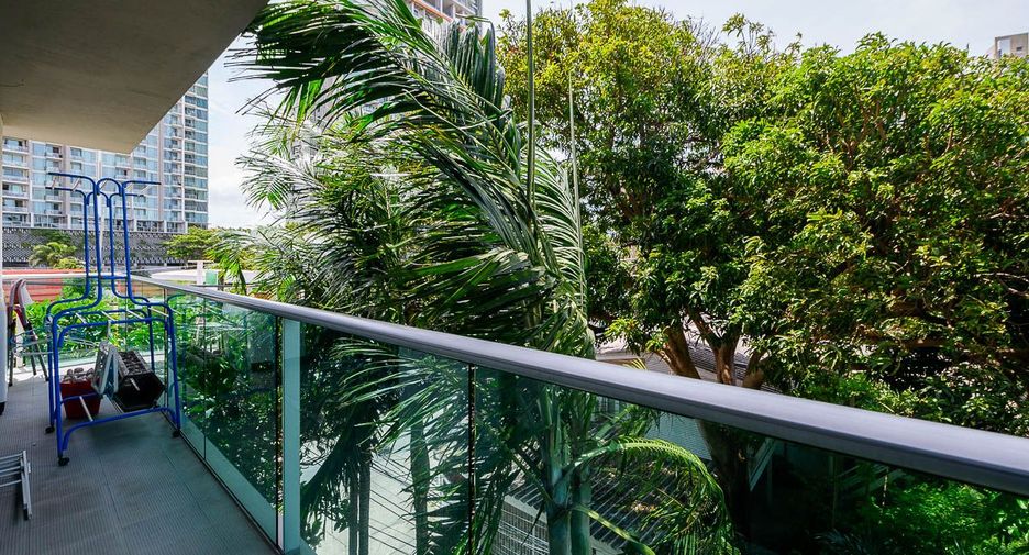 For sale 3 bedrooms condo in North Pattaya, Pattaya