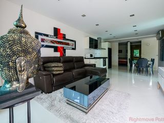 出售 3 卧室 公寓 在 Bang Lamung, Chon Buri