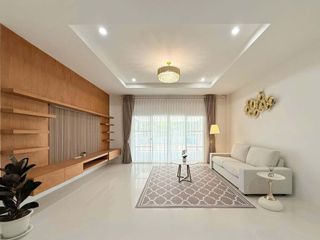 For sale 2 bed townhouse in East Pattaya, Pattaya