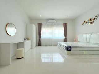 For sale 2 bed townhouse in East Pattaya, Pattaya